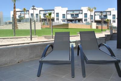 Første etasje leilighet i Oasis Beach Punta Prima 8 Nº 035 in España Casas