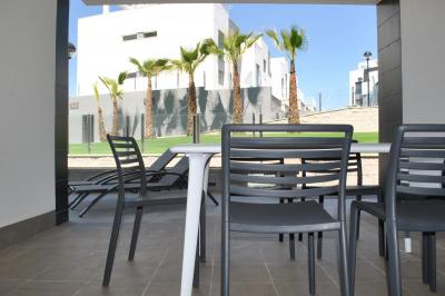 Appartement rez de chaussée à Oasis Beach Punta Prima 8 Nº 035 in España Casas